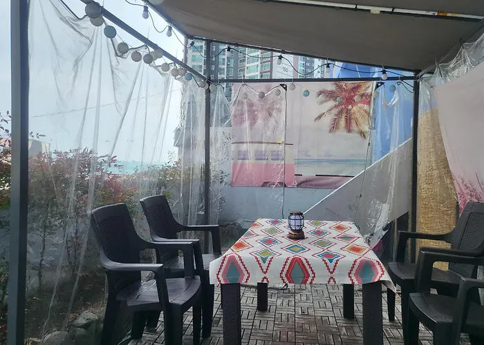 Casa Mira - Songdo Oceanfront House With Garden